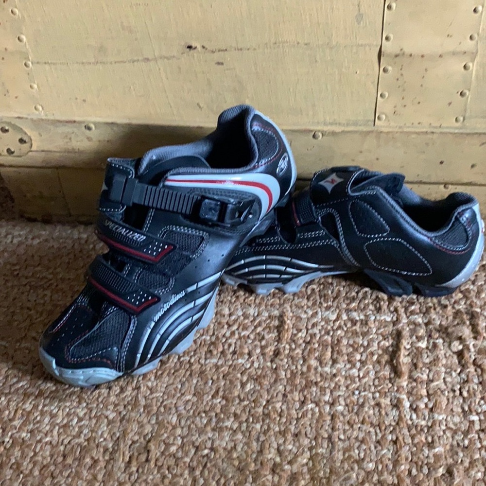 SPECIALIZED BG MOTODIVA LEATHER SPIN SHOES 39 8.5